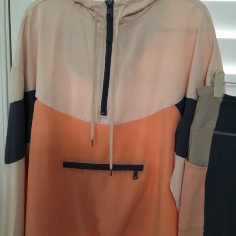 athletic set - Picture 3 of 3